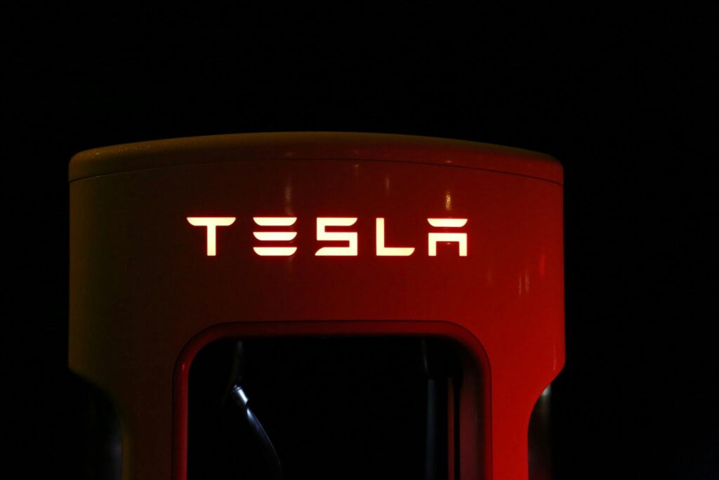 Tesla Home solar charging station